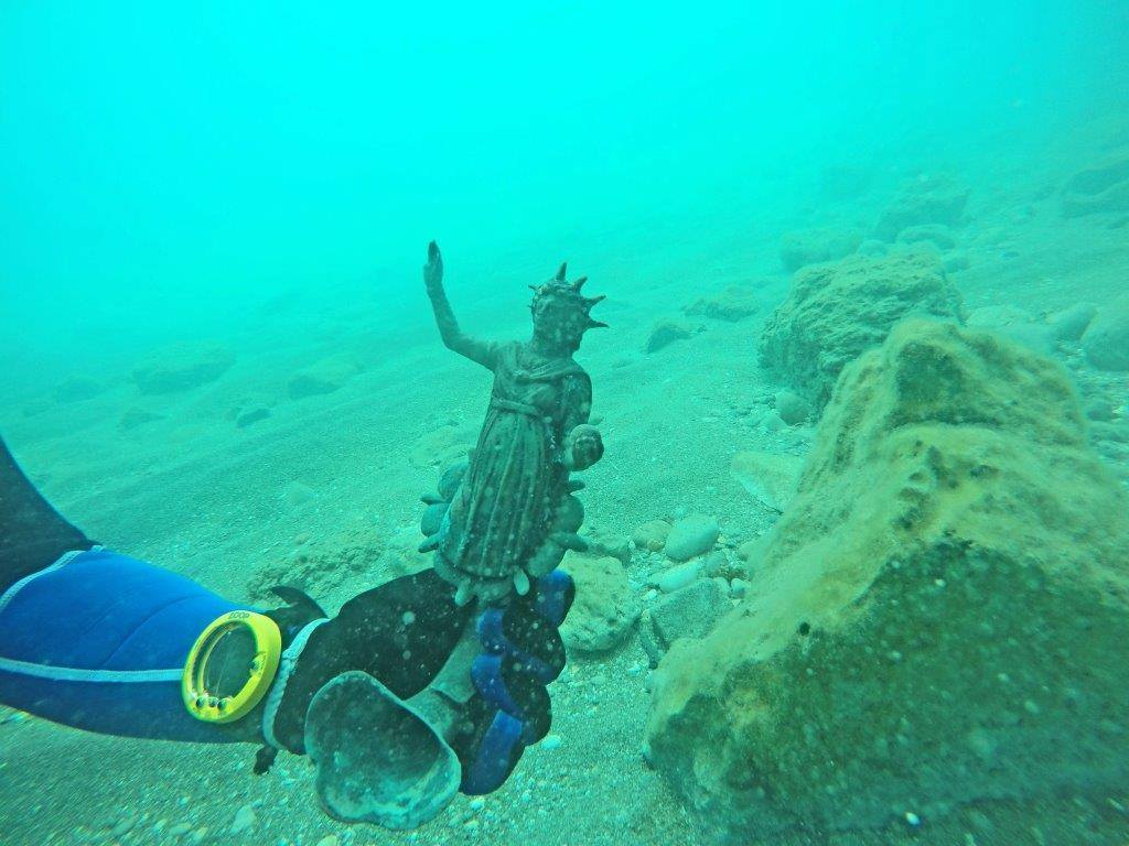 The artifacts that were found by two divers in Caesaria. (Photo: Israel in the USA/Facebook)