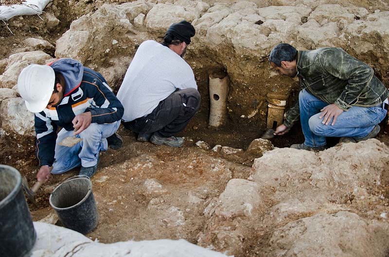 Terra cotta pipes uncovered at the site constitute evidence of the existence of an ancient bath house that operated there. (Photo: Israel Antiquities Authority/JNi Media)