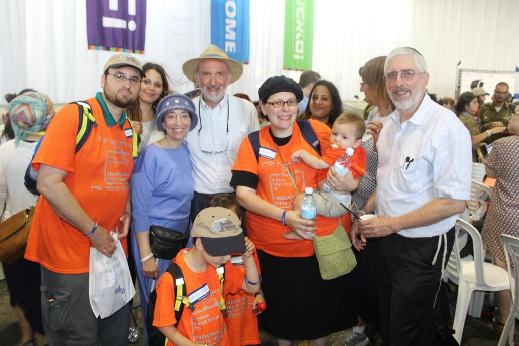 Elissa and Yonatan Freedman arrived in Israel with their three children, Hillel (11 months), Lior (4) and Matan (3) from West Hartford, Connecticut. (Tuly Weisz)