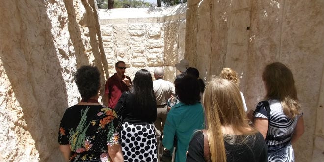 At Yad Vashem (Photo: Raphael Poch/Israel365)