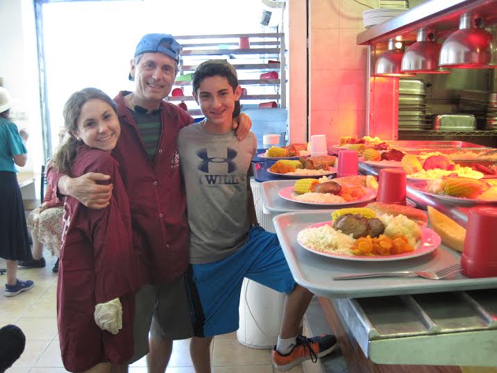 Ready meals to be served to patrons. (Photo: Breaking Israel News)