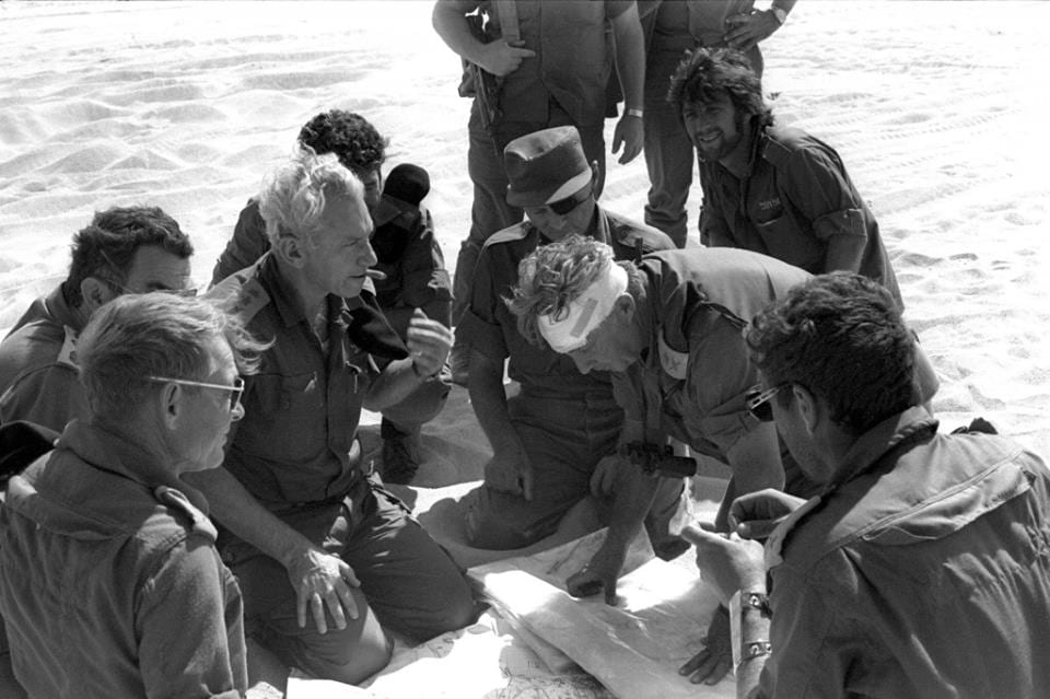 Ariel Sharon leading his soldiers, 1973. (Photo: Facebook)