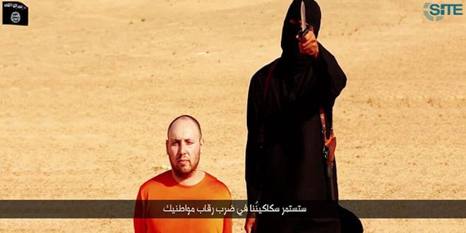 Screenshot of the video released by ISIS showing the beheading of Jewish American journalist Steve Sotloff by Jihadi John.