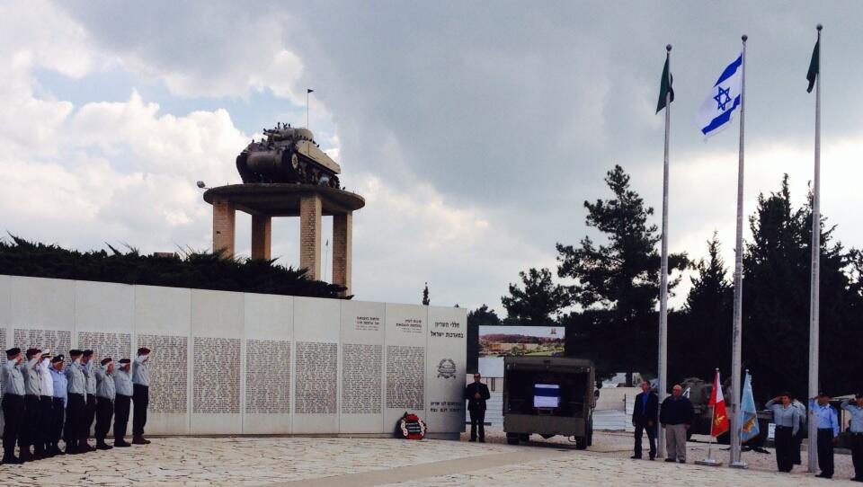 IDF Generals give a final salute to Ariel Sharon at Latrun. (Photo: Twitter)