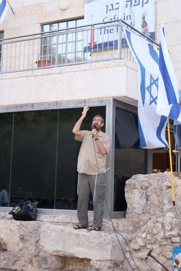 Rabbi Yehuda Glick addressing the rally. (Photo: Adam Propp/ Temple Mount Heritage Foundation)